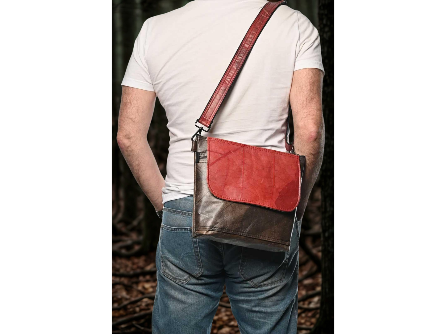 Messenger Bag – Ultimate Pack | Ethical Vegan Leaf Leather Gift Set