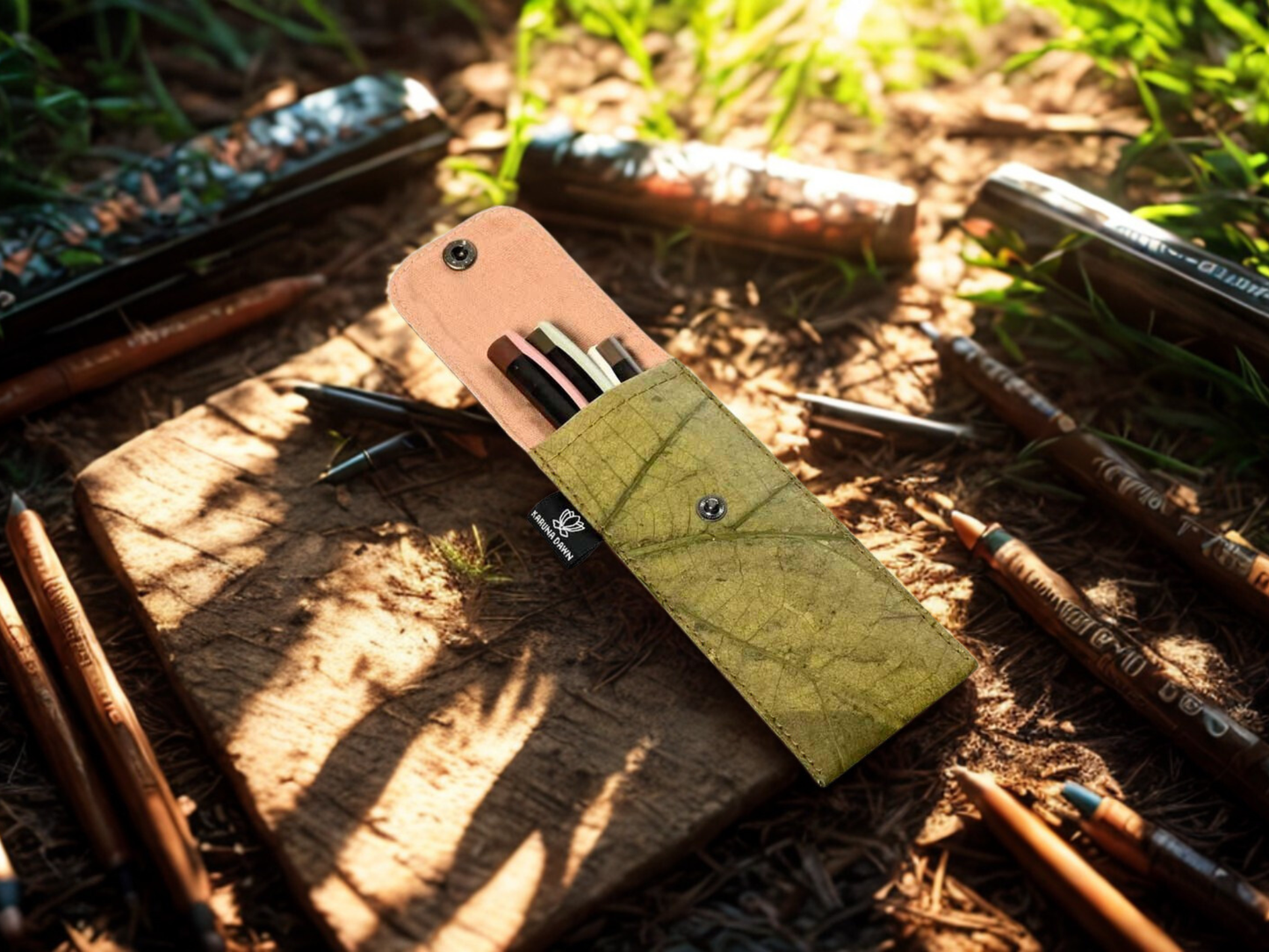 Messenger Bag – Ultimate Pack | Ethical Vegan Leaf Leather Gift Set