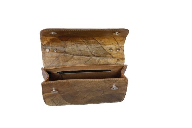 Vegan handbag with nature-inspired texture